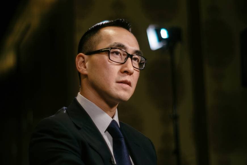 Lawrence Ho transfers 26.4M Melco Resorts shares to irrevocable trust