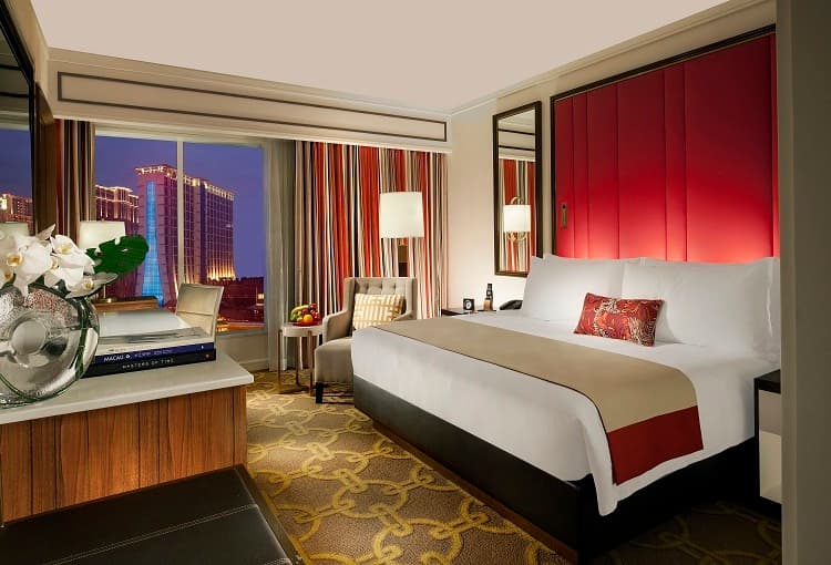 Macau hotel profits fall 4% as costs outpace revenue growth in 2025