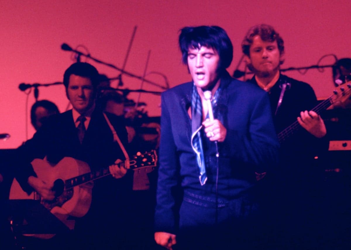VEGAS MYTHS RE-BUSTED: Why Elvis Didn’t Open the International