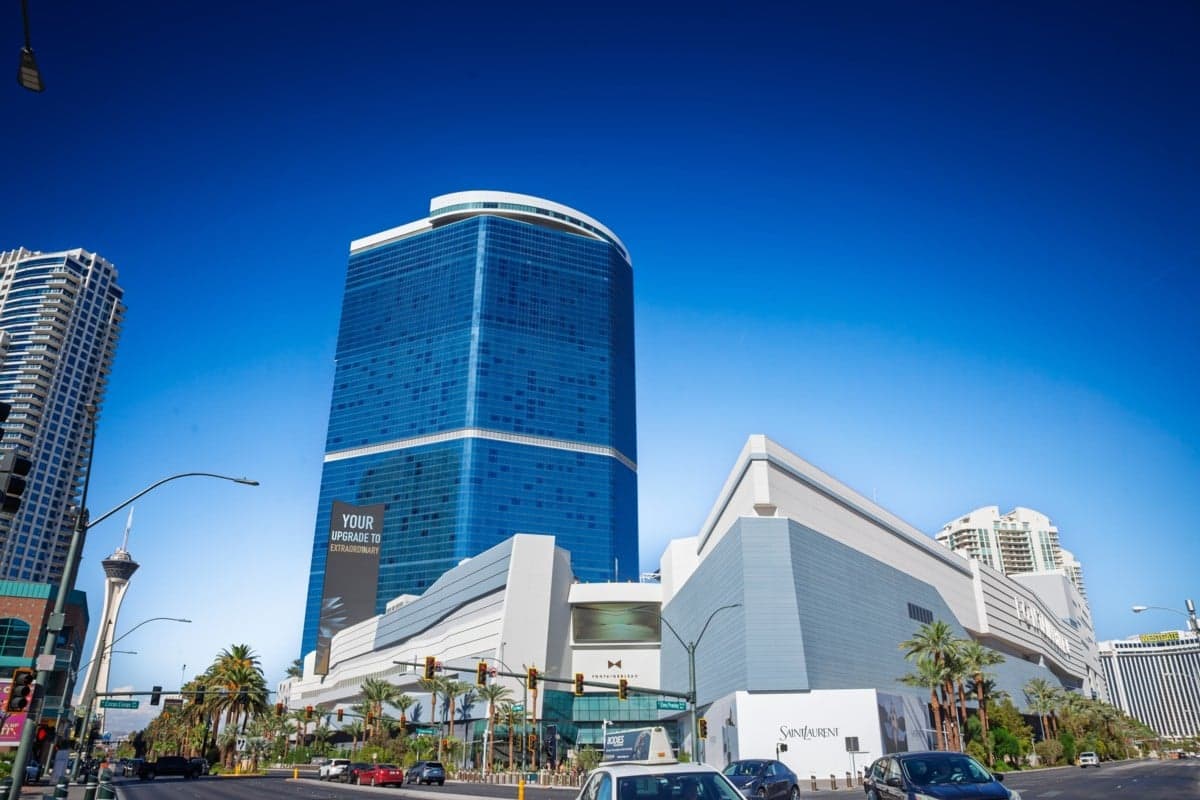 Fontainebleau Turns Its Rewards Program Into Vegas-wide Passport with New Experience Collection