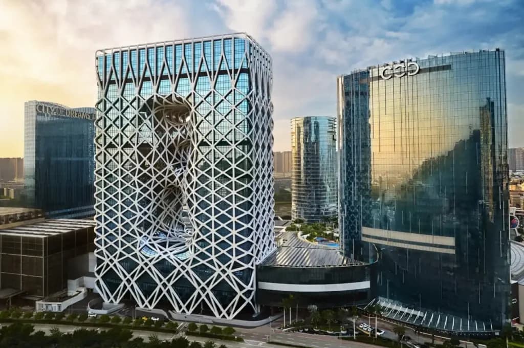 Morpheus at City of Dreams earns Macau’s first Three MICHELIN Keys