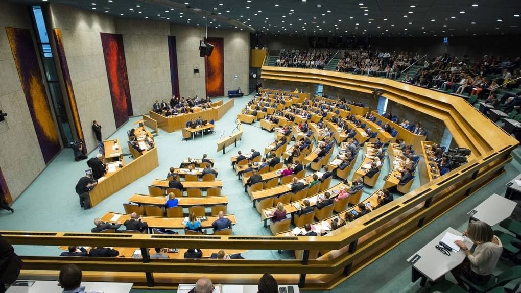 Dutch lawmakers demand tougher illegal gambling enforcement