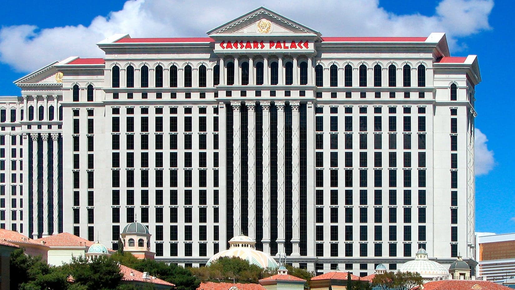 Law firm reopens Caesars investigation over higher Icahn takeover offer