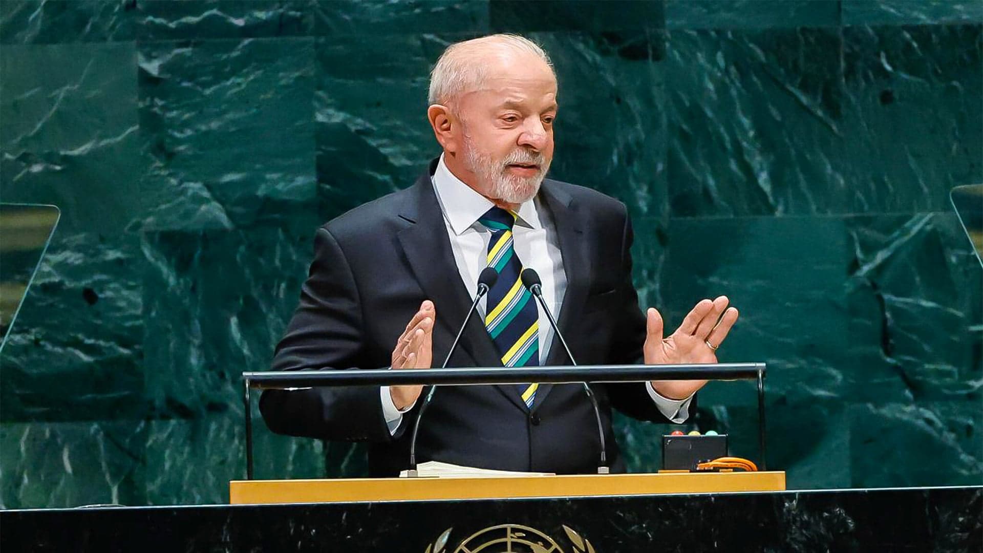 Brazil bans online betting as Lula signs measure to end regulated market