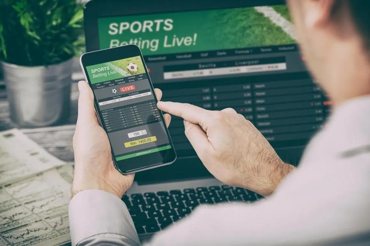 Online Gambling and Porn Are Leaving Young Men Dejected, Marriage Think Tank Finds