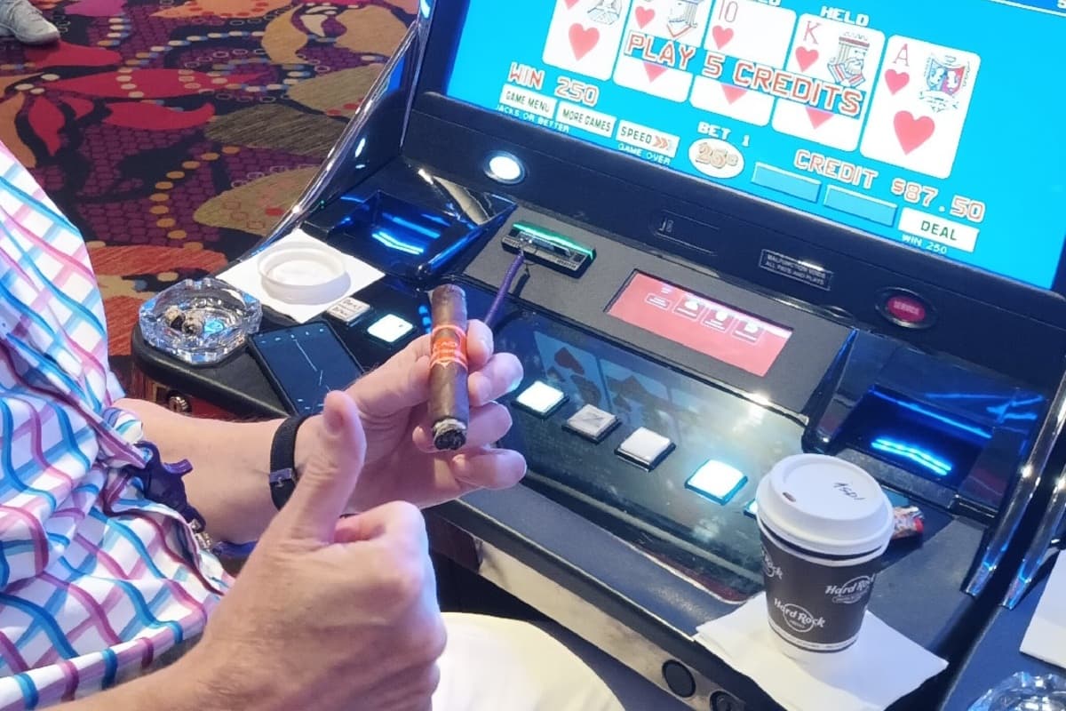 Smoke-Free Casino Group Thinks Atlantic City Would Benefit From Tobacco Ban