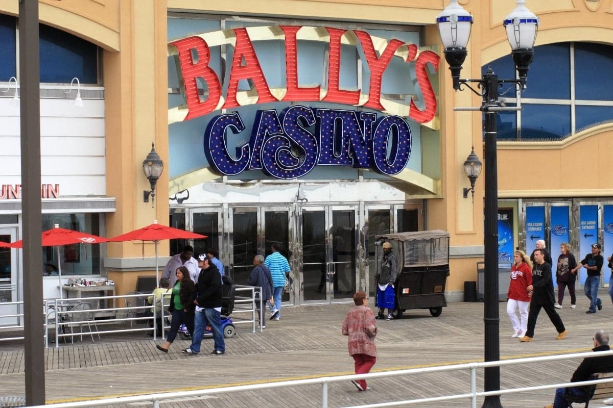 Bally’s Seeking Financing, Could Sell Las Vegas Casino Site to Raise It