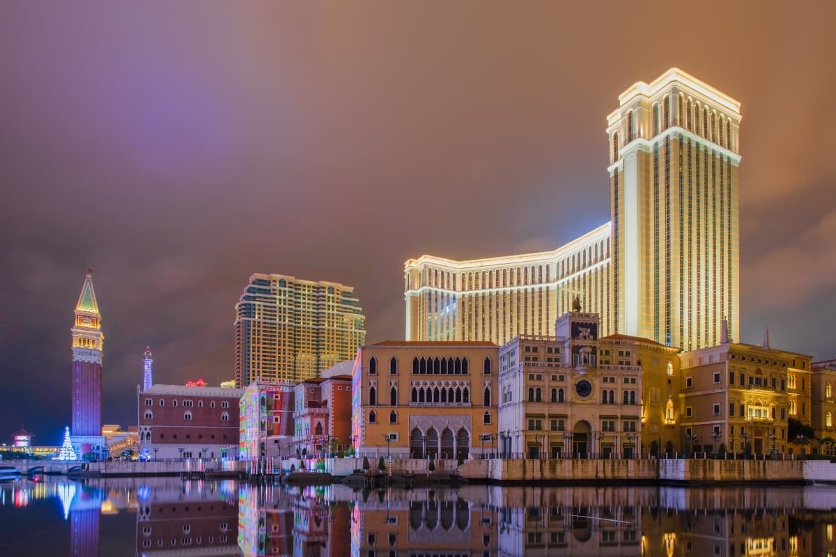 Las Vegas Sands Gently Lifts Sands China Stake to North of 75%